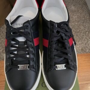 Gucci Men's Black and Red Stripe Sneakers